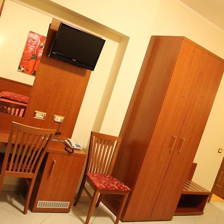 Hotel Vitti روما المظهر الخارجي الصورة