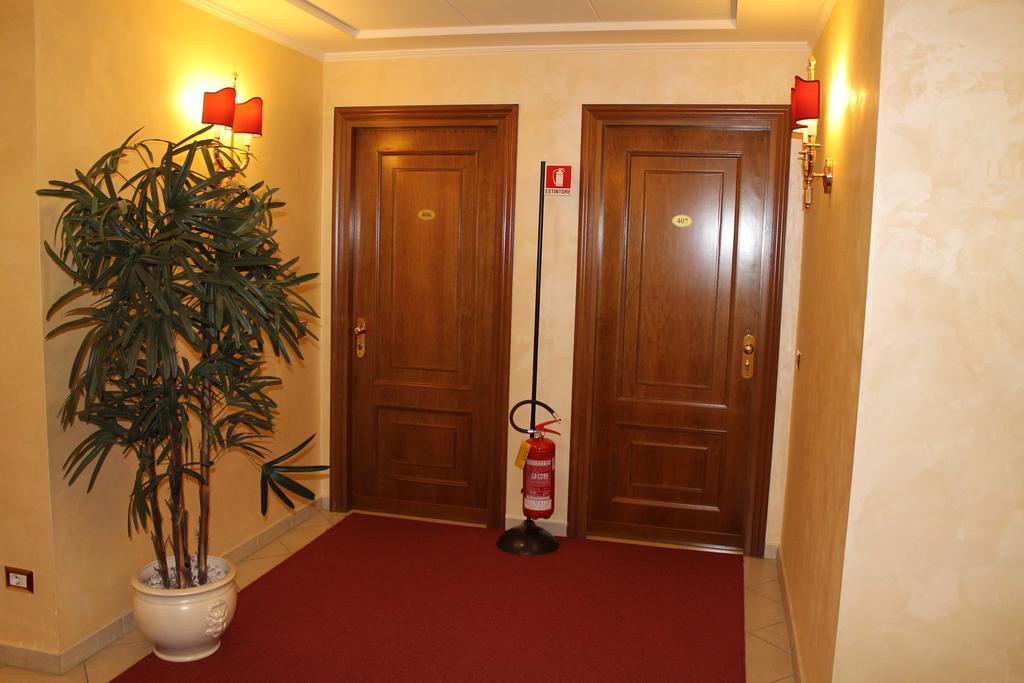 Hotel Vitti روما الغرفة الصورة